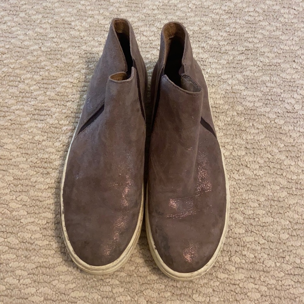 Sofft high top slip ons